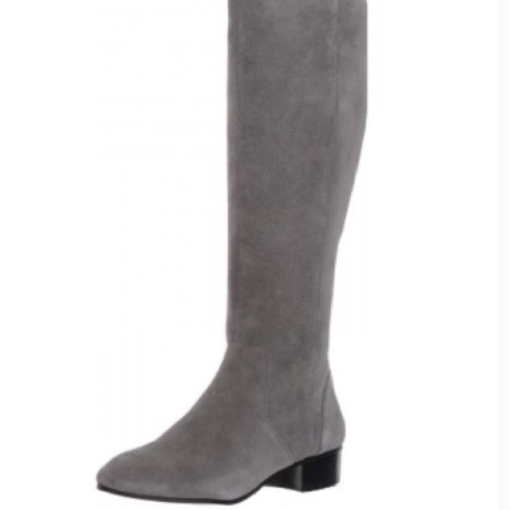 EUC Nine West Women's Olwynee Suede Knee High Boot